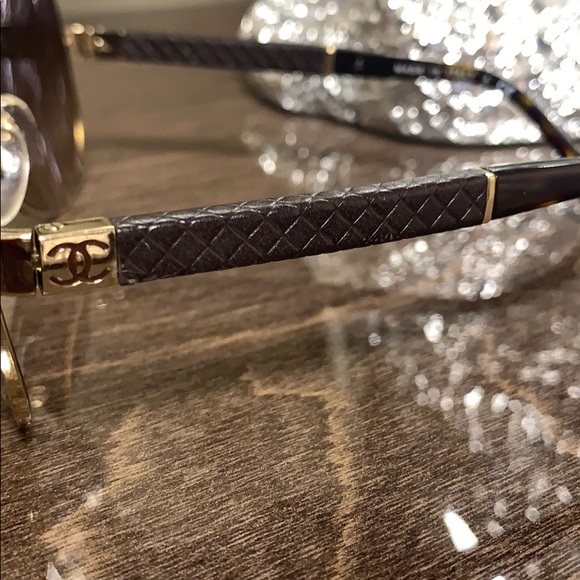 CHANEL Quilted Lambskin Aviator Sunglasses - Picture 13 of 16